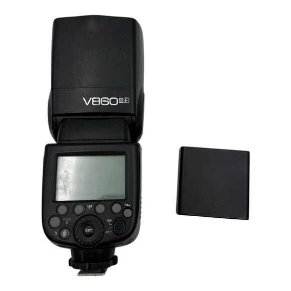 Godox V860II-F Camera Flash Speedlite w/batt For Fujifilm - No Charger - Picture 1 of 9